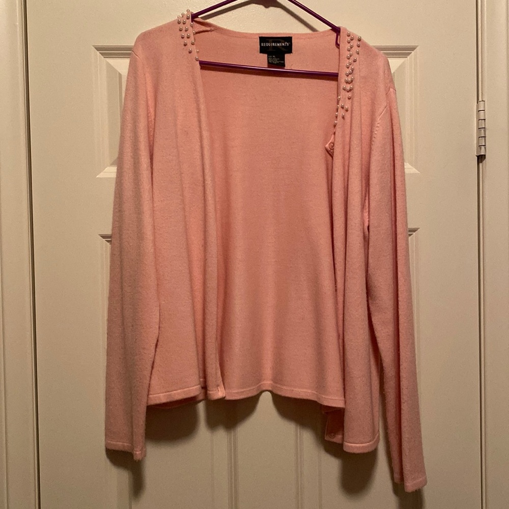 🌸 cute pink cardigan